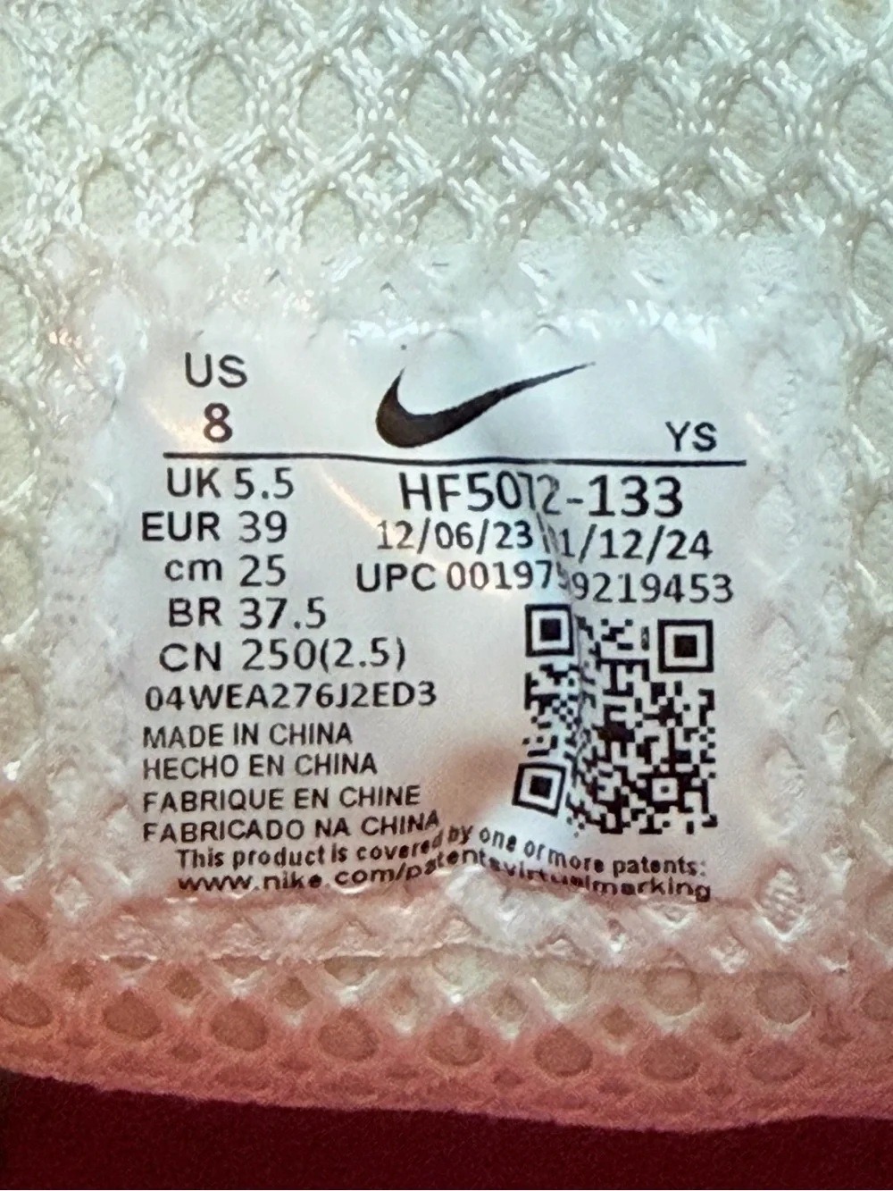 Nike Air Zoom Vomero 5 'Sail Siren Red’ size 8